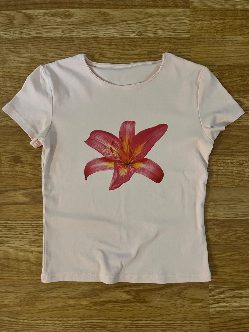 Edikted day lily T shirt